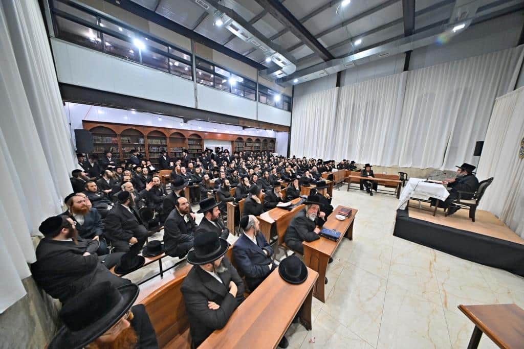 גלריה: האדמו"ר מסקולען מסר שיחת חיזוק בקהילת ספינקא