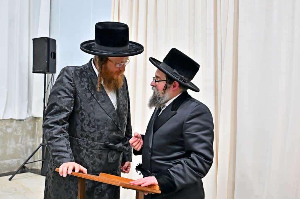 גלריה: האדמו"ר מסקולען מסר שיחת חיזוק בקהילת ספינקא