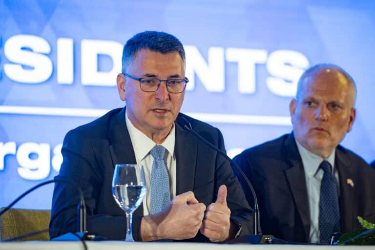 הדרישה של שר החוץ מהשגרירים: "לדרוש את התפטרותה"