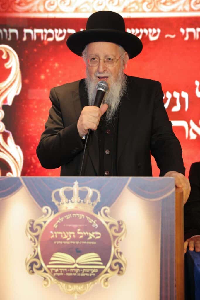 בהשתתפות גדולי תורה ואישי ציבור: הכנסת ספר תורה למוסדות “כאייל תערוג”