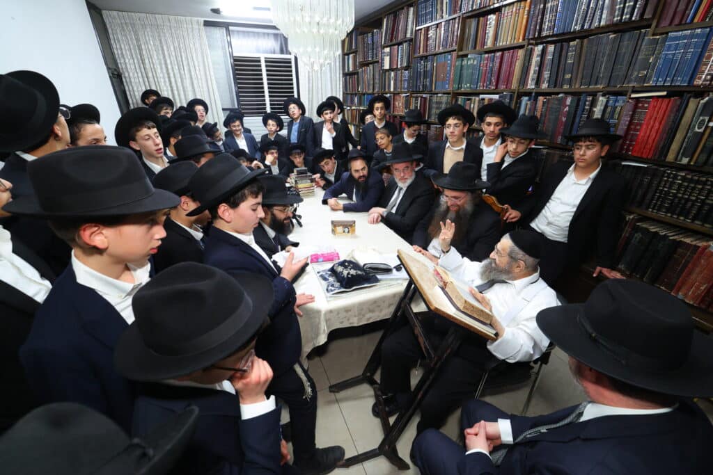 המסר המרתק של הגר"מ בן שמעון לתלמידים מתל ציון