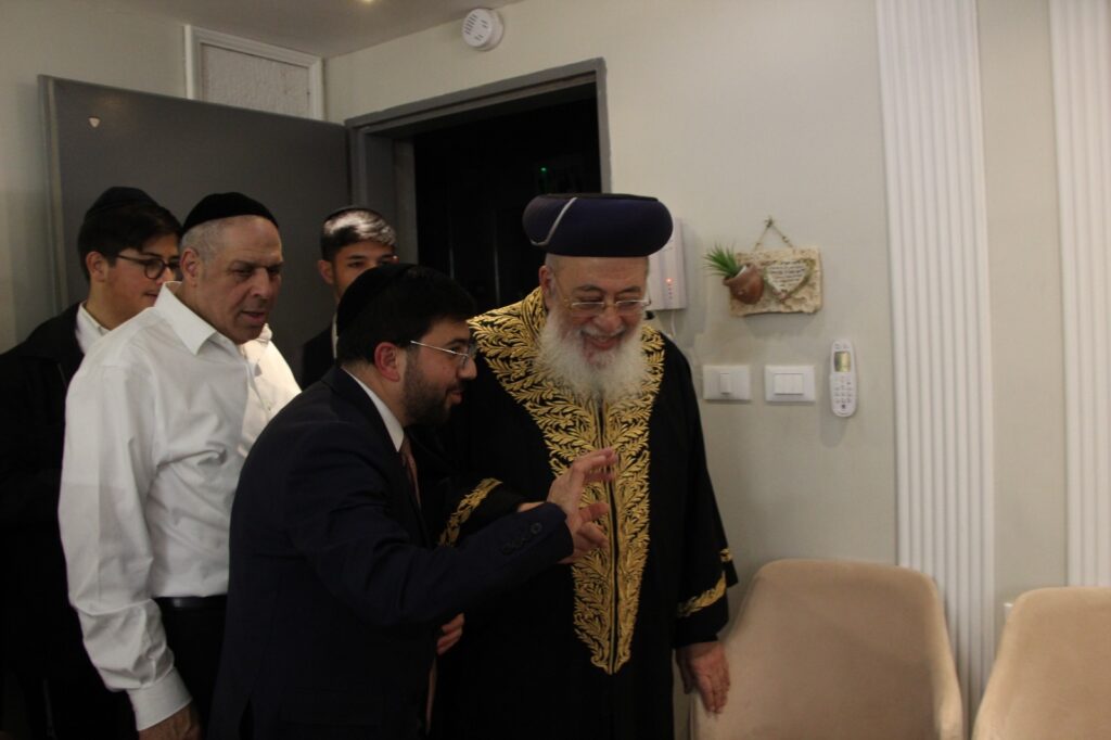 שולחן ט"ו בשבט של הגרש"מ עמאר והגר"ד יוסף