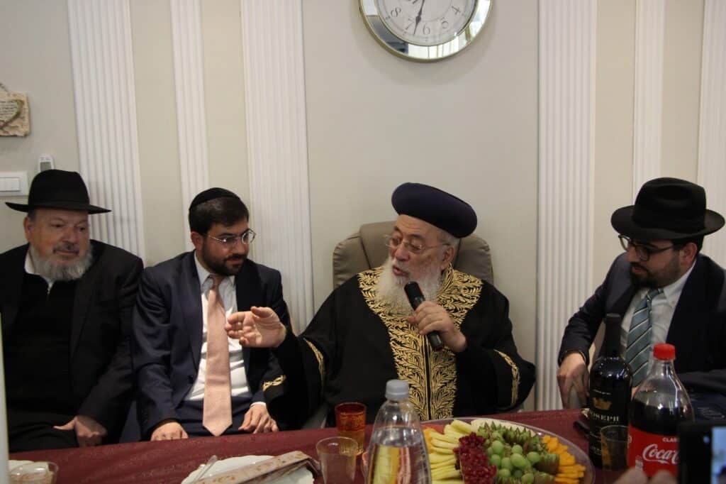 שולחן ט"ו בשבט של הגרש"מ עמאר והגר"ד יוסף