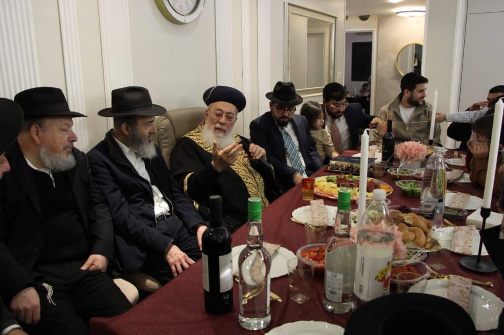 שולחן ט"ו בשבט של הגרש"מ עמאר והגר"ד יוסף