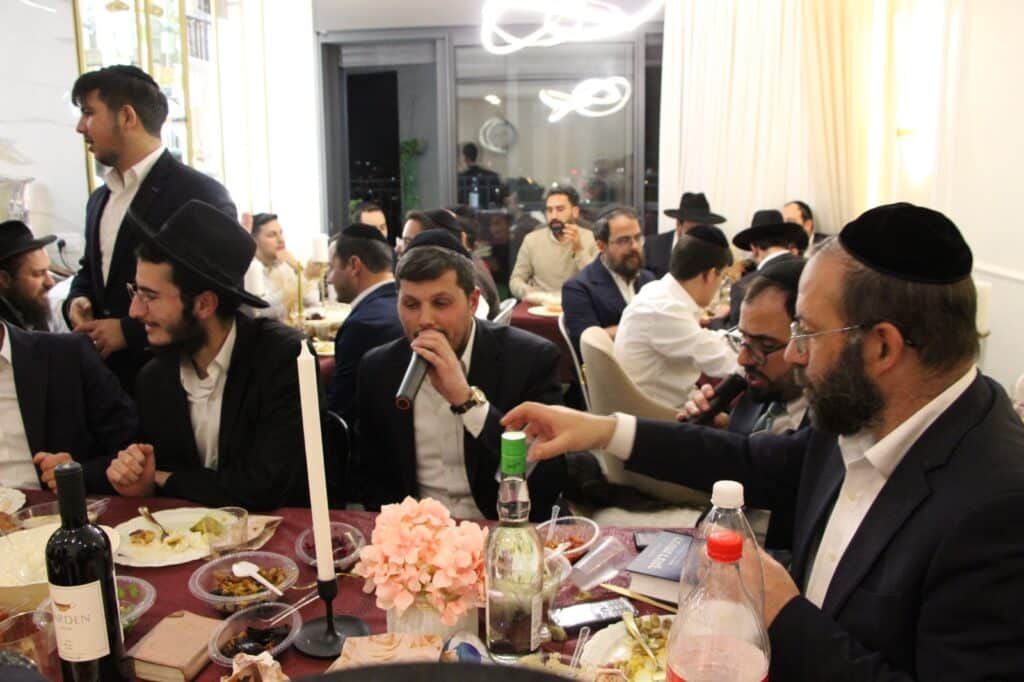 שולחן ט"ו בשבט של הגרש"מ עמאר והגר"ד יוסף