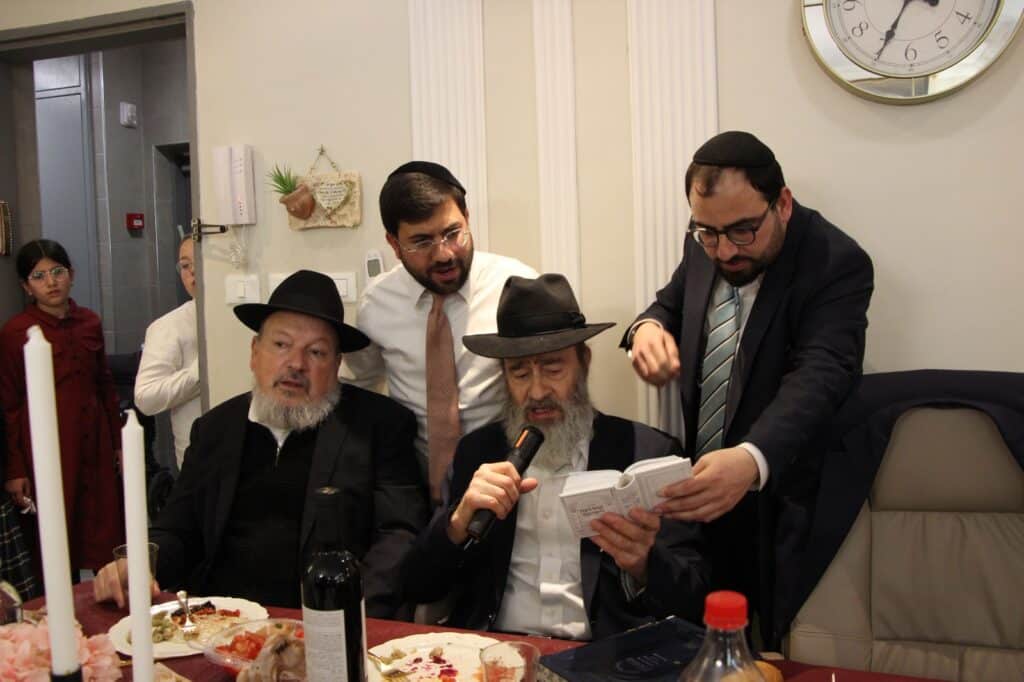 שולחן ט"ו בשבט של הגרש"מ עמאר והגר"ד יוסף