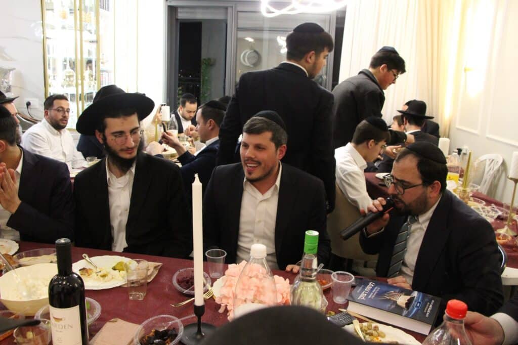 שולחן ט"ו בשבט של הגרש"מ עמאר והגר"ד יוסף