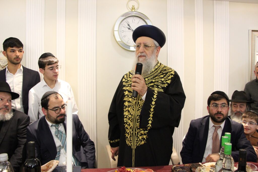 שולחן ט"ו בשבט של הגרש"מ עמאר והגר"ד יוסף