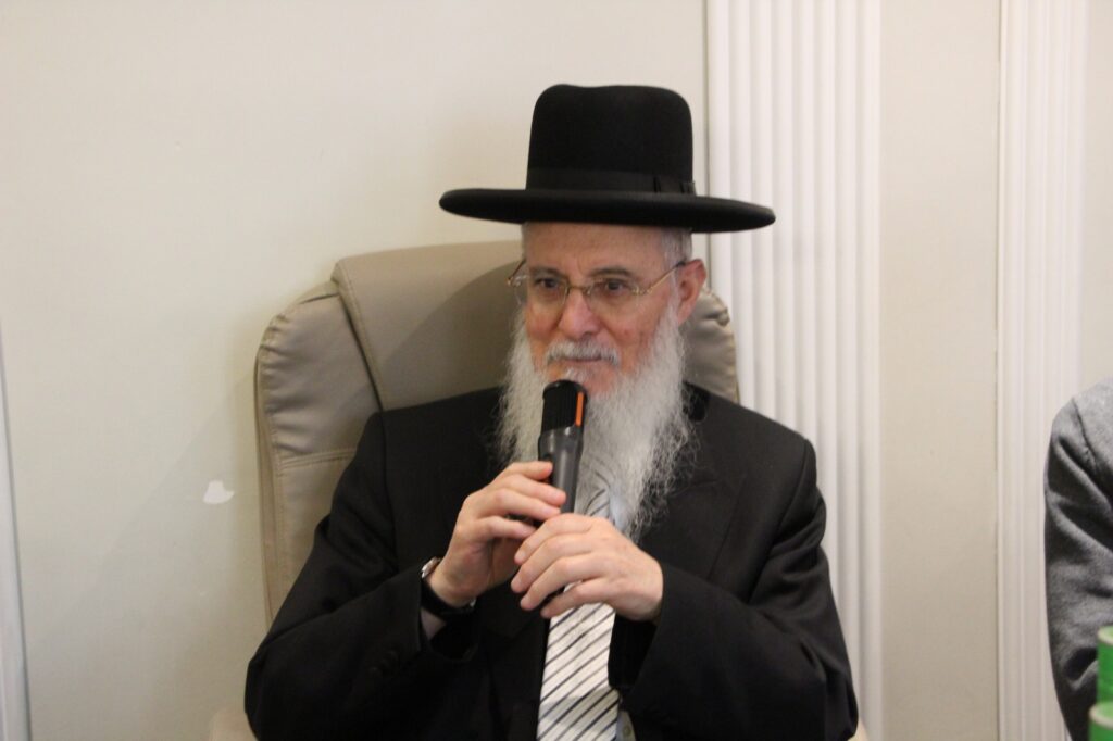 שולחן ט"ו בשבט של הגרש"מ עמאר והגר"ד יוסף