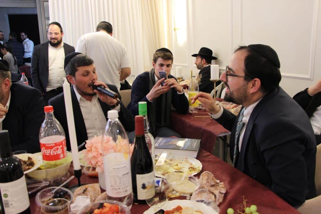 שולחן ט"ו בשבט של הגרש"מ עמאר והגר"ד יוסף