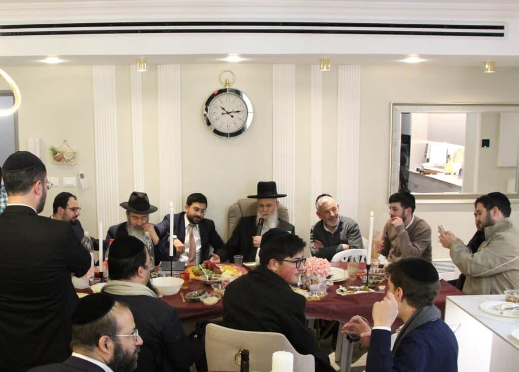 שולחן ט"ו בשבט של הגרש"מ עמאר והגר"ד יוסף