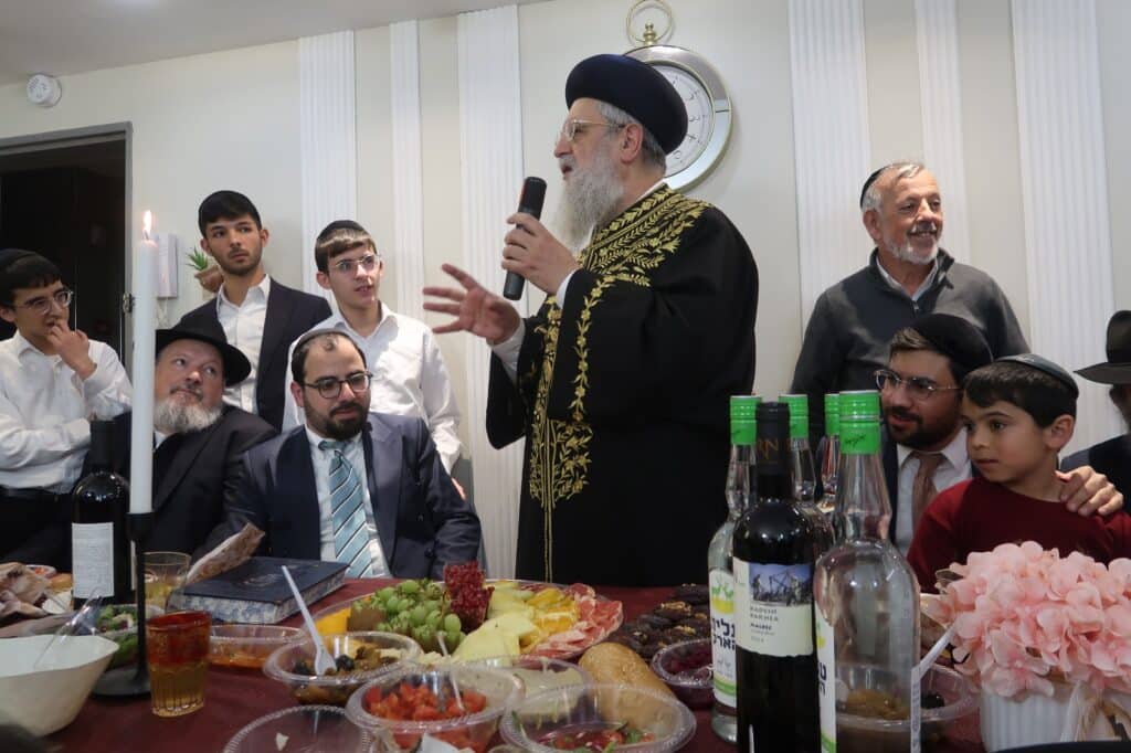 שולחן ט"ו בשבט של הגרש"מ עמאר והגר"ד יוסף