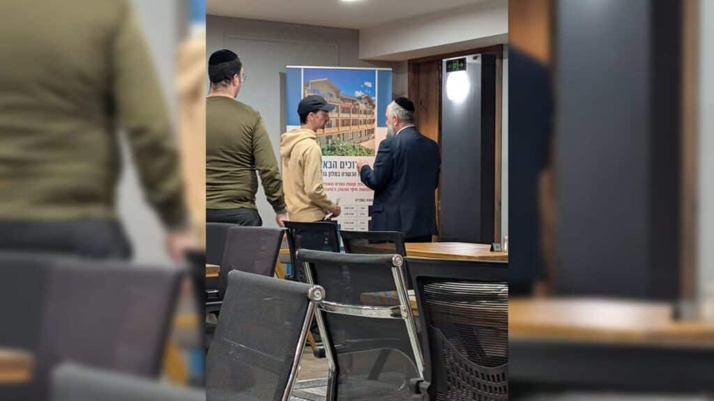 איצקוביץ': הקלידן של המלך וחגיגות המיליונים בארמון הפאר