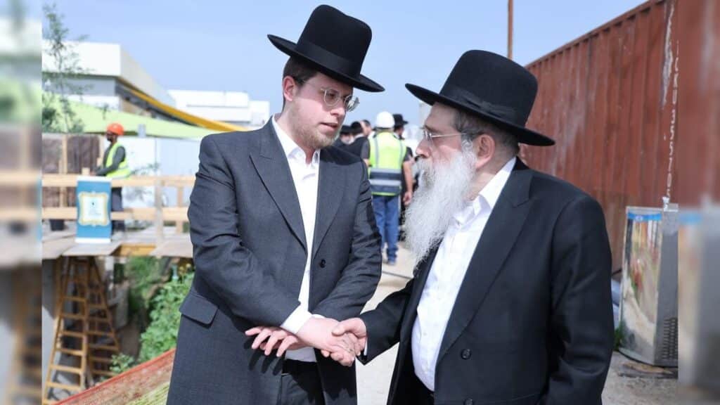 איצקוביץ': הקלידן של המלך וחגיגות המיליונים בארמון הפאר