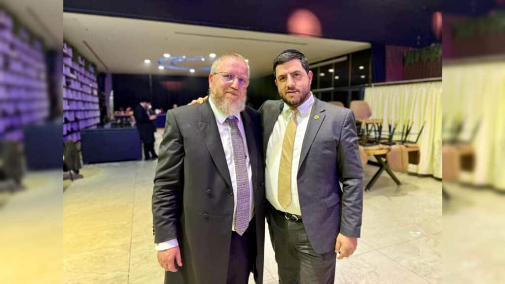 איצקוביץ': הקלידן של המלך וחגיגות המיליונים בארמון הפאר