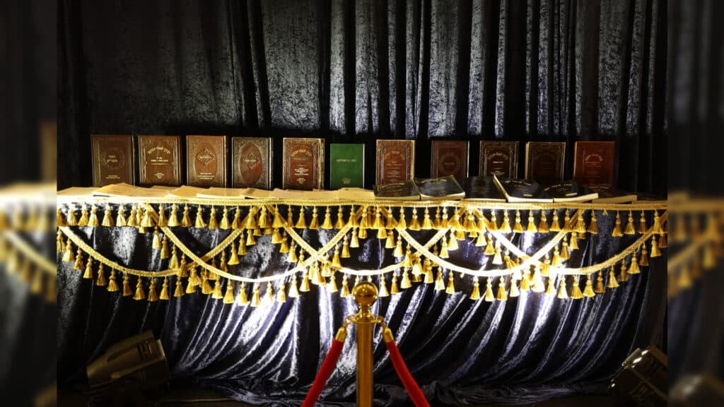 ב'אמרי נעם' ציינו 30 שנה לישיבה בכינוס בוגרים היסטורי