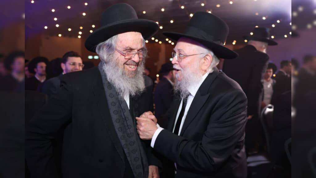 ב'אמרי נעם' ציינו 30 שנה לישיבה בכינוס בוגרים היסטורי