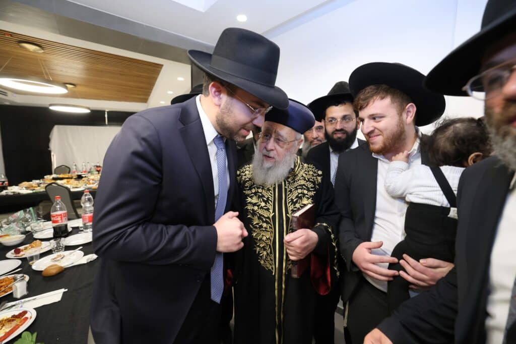 הראשון לציון ואריה דרעי שבתו עם רבני "קו ההלכה הספרדי"