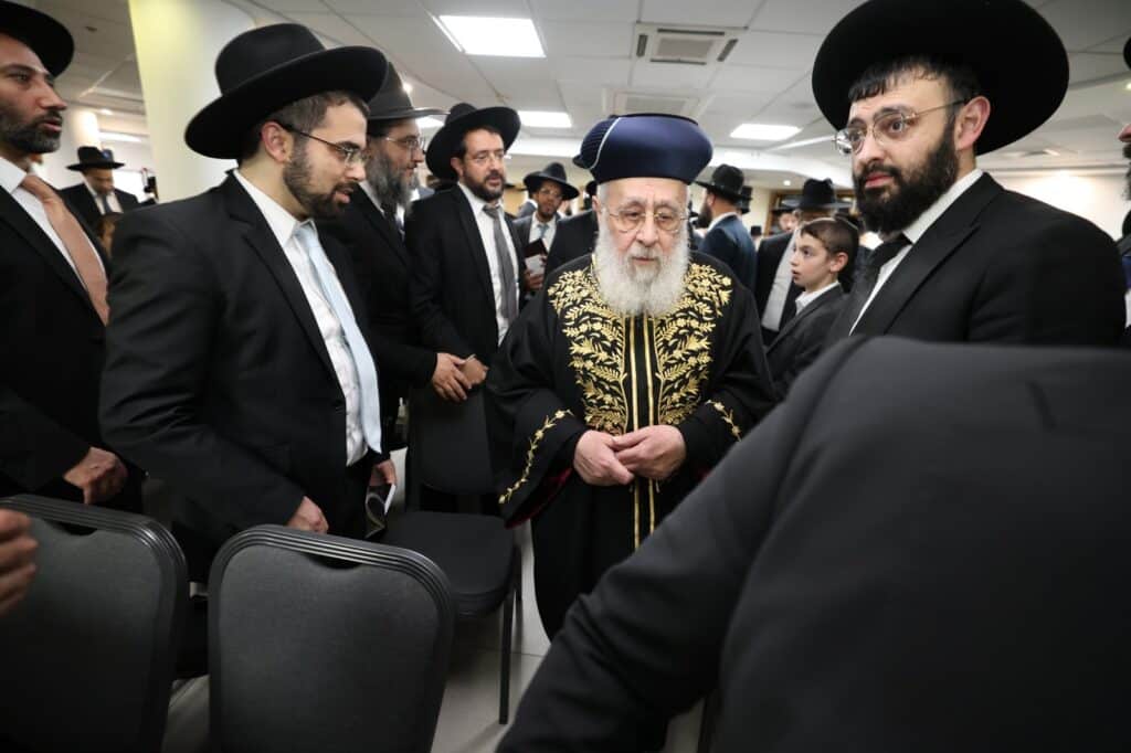 הראשון לציון ואריה דרעי שבתו עם רבני "קו ההלכה הספרדי"