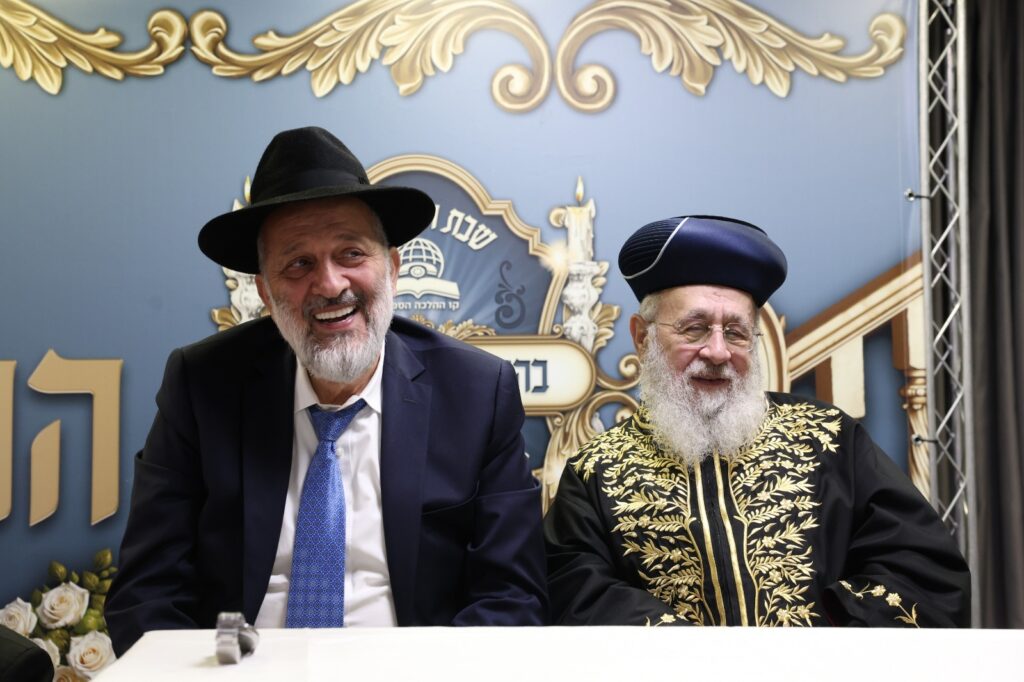 הראשון לציון ואריה דרעי שבתו עם רבני "קו ההלכה הספרדי"