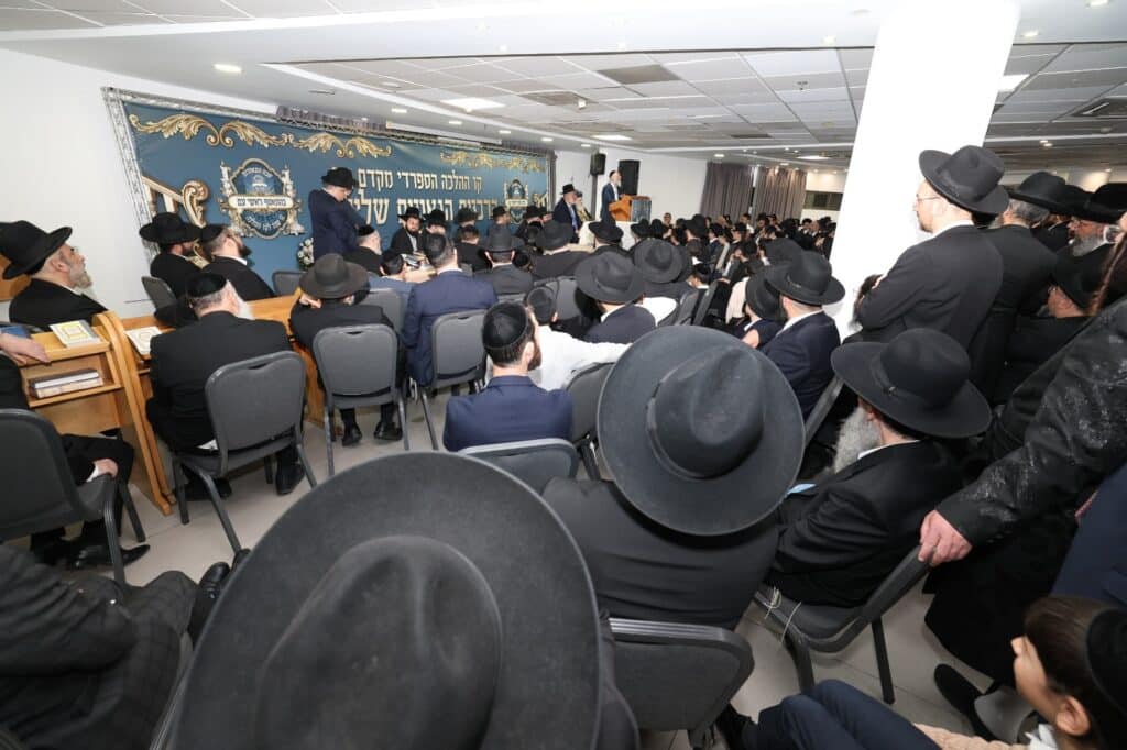 הראשון לציון ואריה דרעי שבתו עם רבני "קו ההלכה הספרדי"