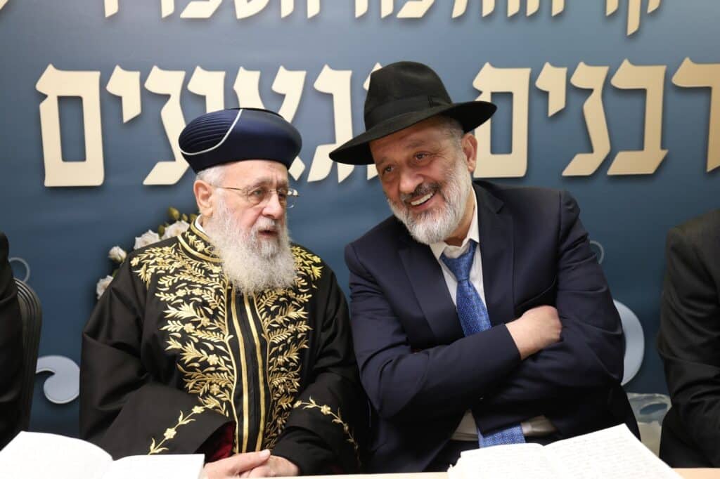 הראשון לציון ואריה דרעי שבתו עם רבני "קו ההלכה הספרדי"