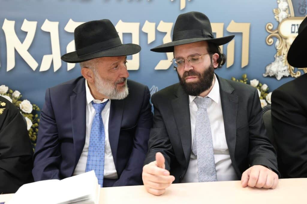 הראשון לציון ואריה דרעי שבתו עם רבני "קו ההלכה הספרדי"