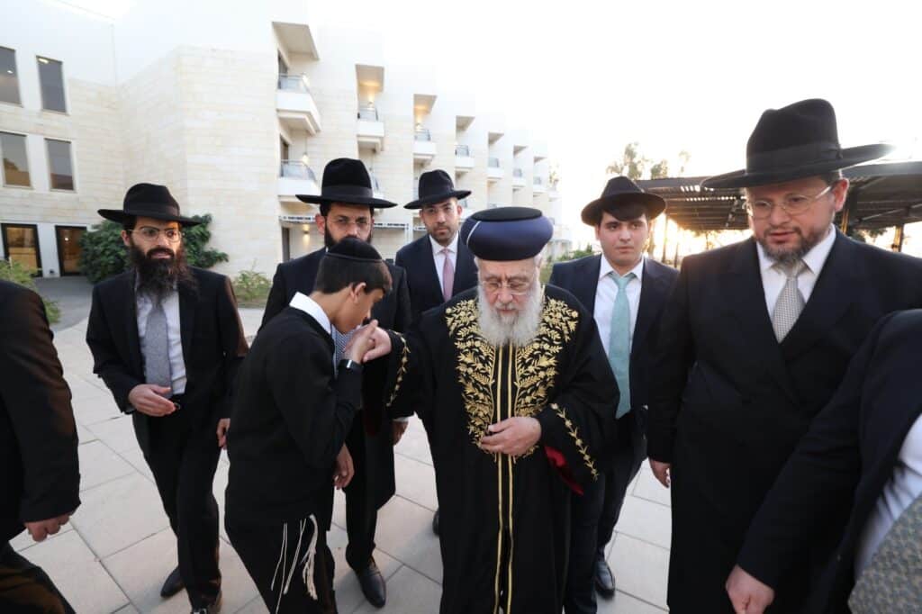 הראשון לציון ואריה דרעי שבתו עם רבני "קו ההלכה הספרדי"