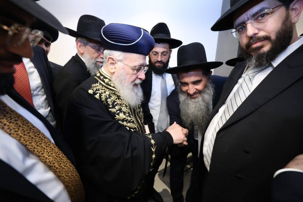 הראשון לציון ואריה דרעי שבתו עם רבני "קו ההלכה הספרדי"