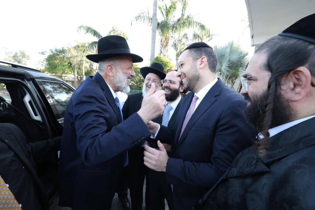 הראשון לציון ואריה דרעי שבתו עם רבני "קו ההלכה הספרדי"