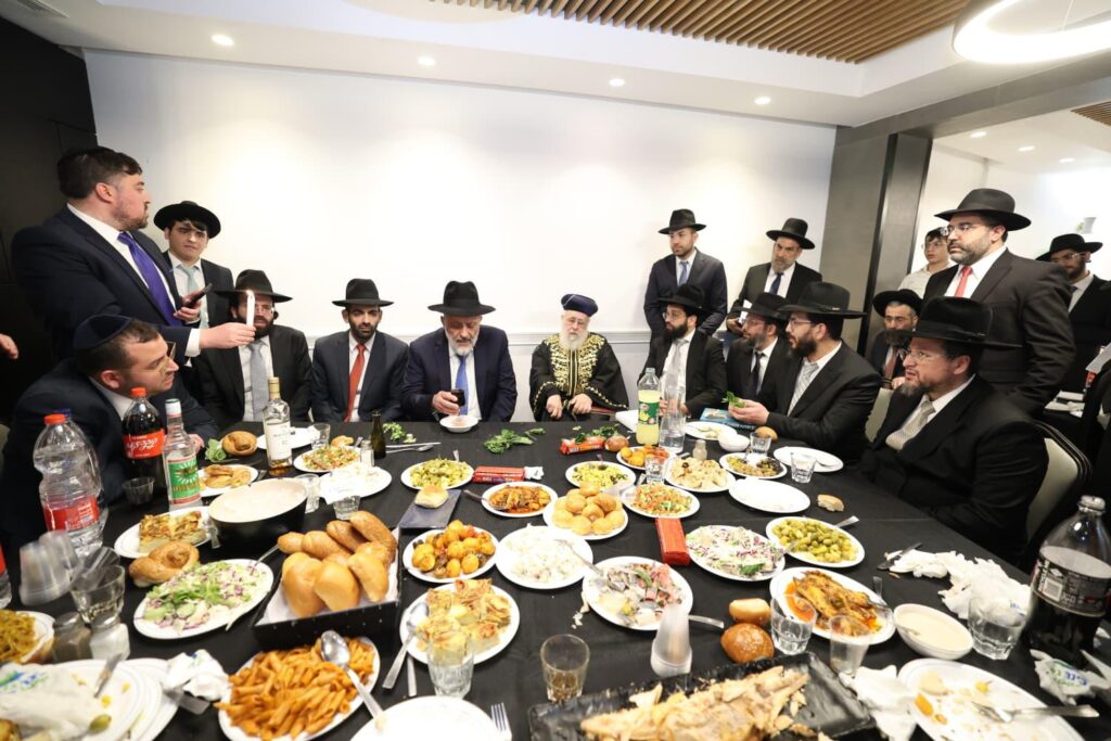 הראשון לציון ואריה דרעי שבתו עם רבני "קו ההלכה הספרדי"