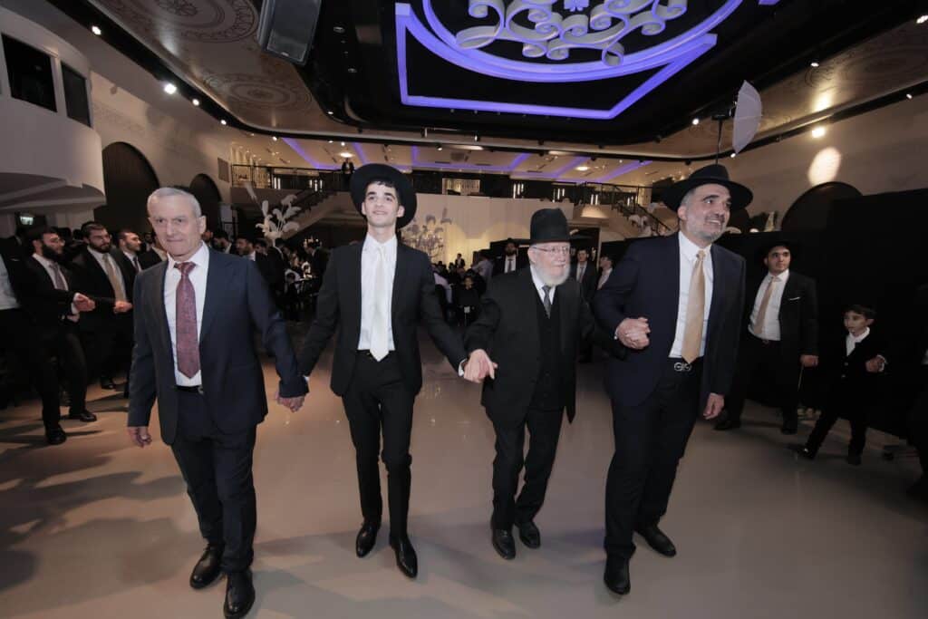 השידוך המדובר: נכדת הגר"מ מאזוז עם תלמיד הישיבה