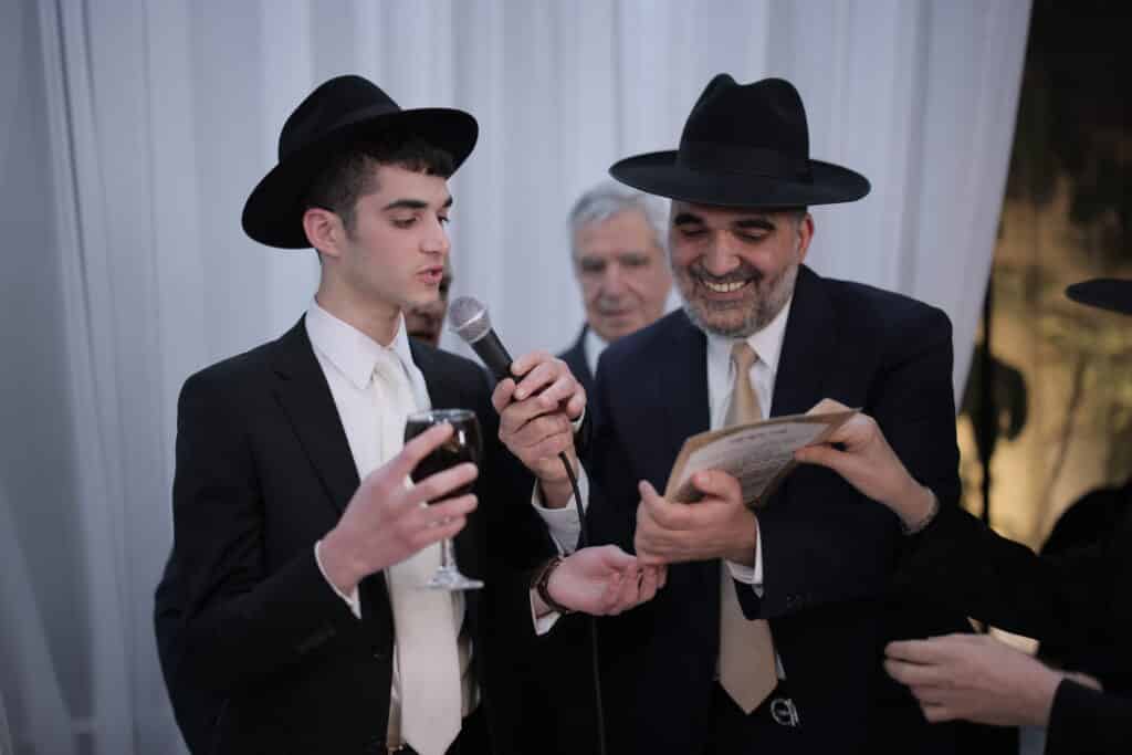 השידוך המדובר: נכדת הגר"מ מאזוז עם תלמיד הישיבה