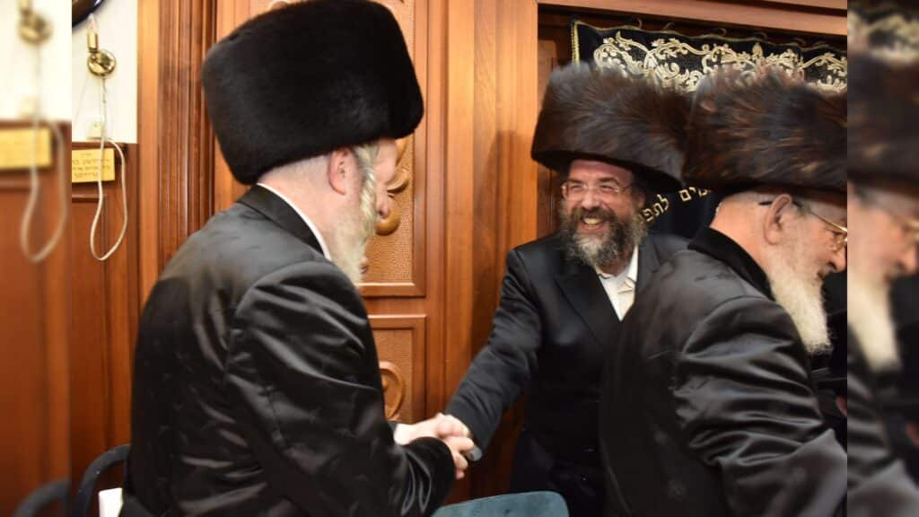 גלריית משמחת התנאים בחצרות אוזרוב טריסק - צפו