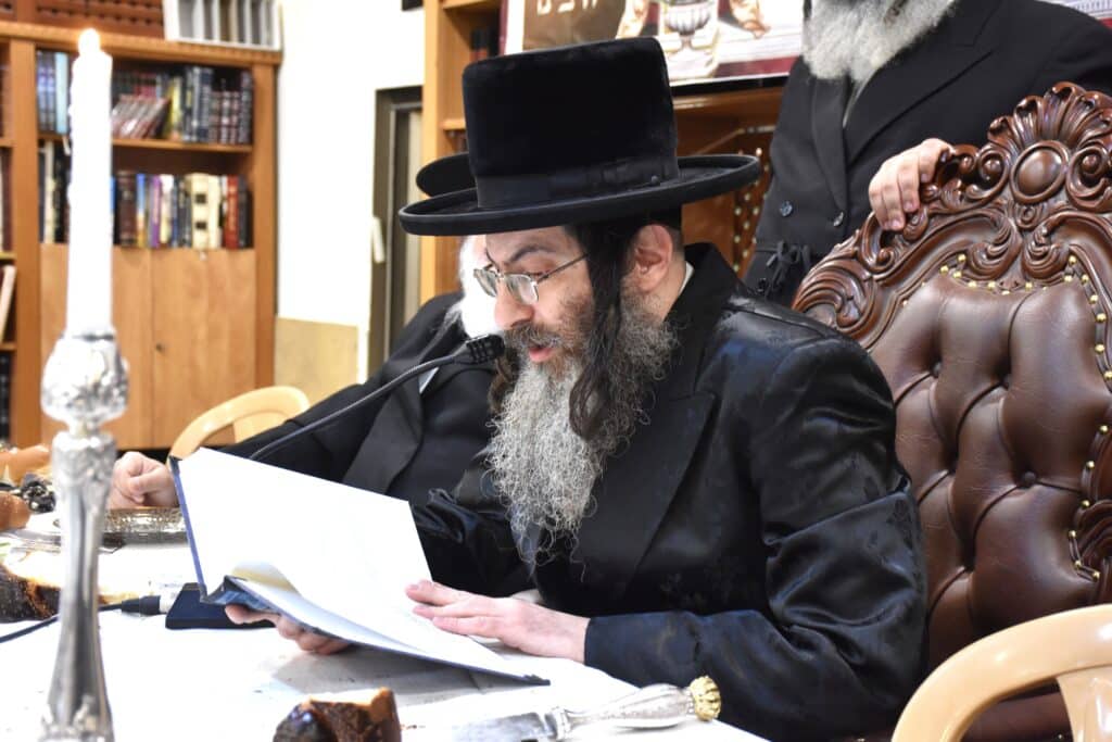 האדמו"ר מקליוולנד ערך סעודת הילולא לרגל היארצייט של אביו