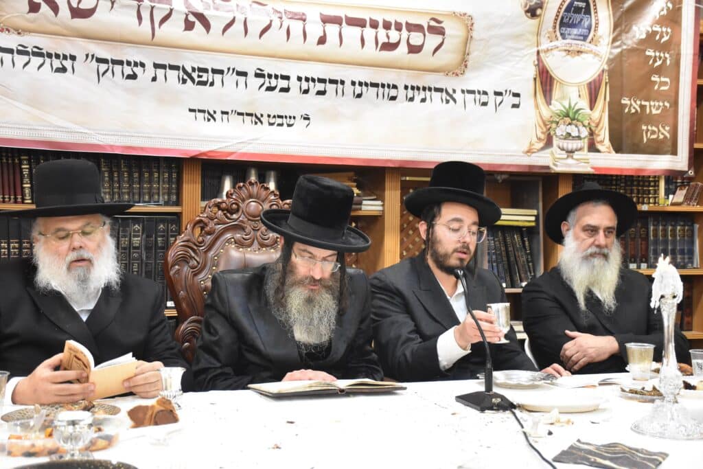 האדמו"ר מקליוולנד ערך סעודת הילולא לרגל היארצייט של אביו