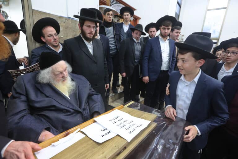 ילדי הת"ת ערכו סיום ביום ההולדת של הגר"מ שטרנבוך