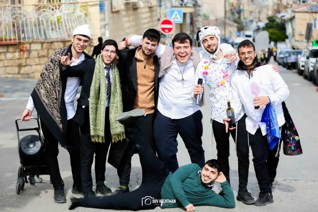 גלריה מאווירת פורים המיוחדת מסמטאות מאה שערים