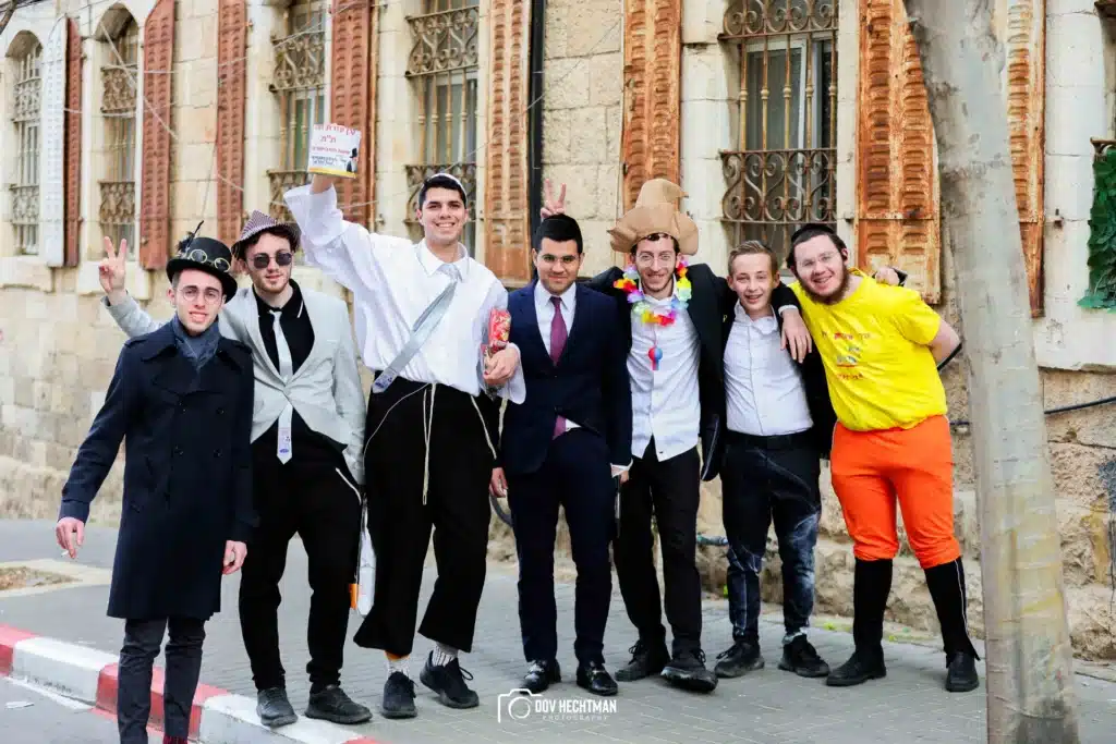 גלריה מאווירת פורים המיוחדת מסמטאות מאה שערים