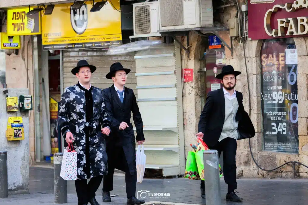 גלריה מאווירת פורים המיוחדת מסמטאות מאה שערים