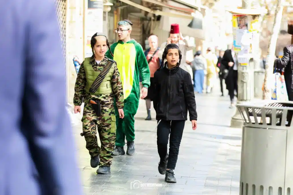 גלריה מאווירת פורים המיוחדת מסמטאות מאה שערים