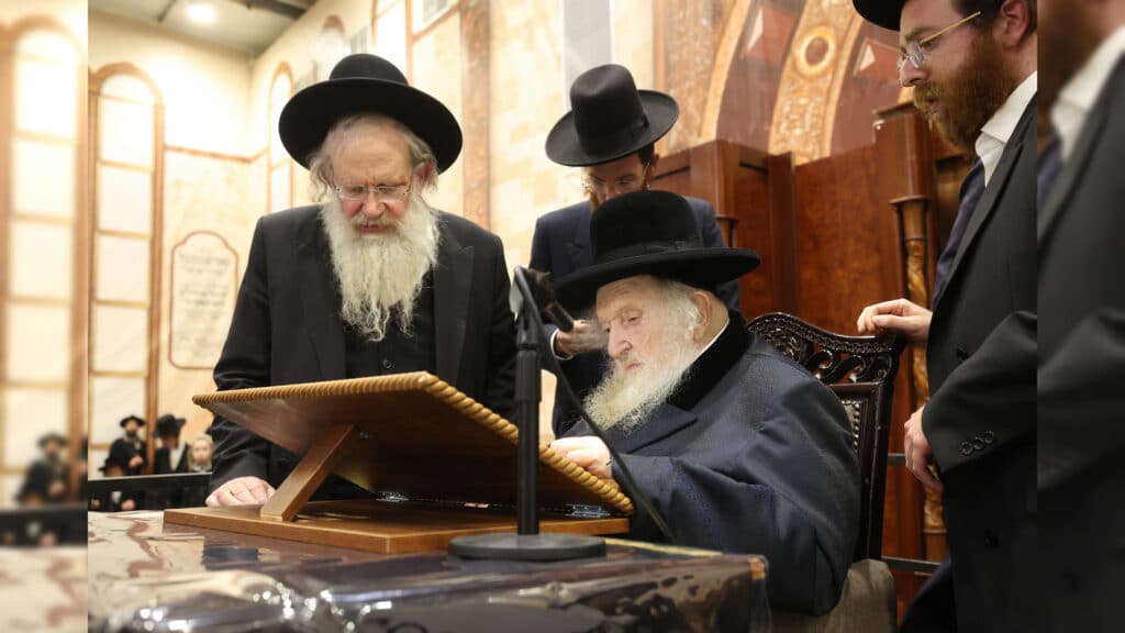 "לא מפחדים מאיראן": המתקפה החריפה של הגר"מ שטרנבוך "לא מפחדים מאיראן": המתקפה החריפה של הגר"מ שטרנבוך