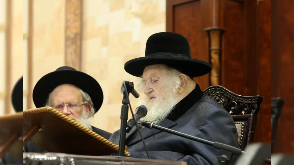 "לא מפחדים מאיראן": המתקפה החריפה של הגר"מ שטרנבוך "לא מפחדים מאיראן": המתקפה החריפה של הגר"מ שטרנבוך