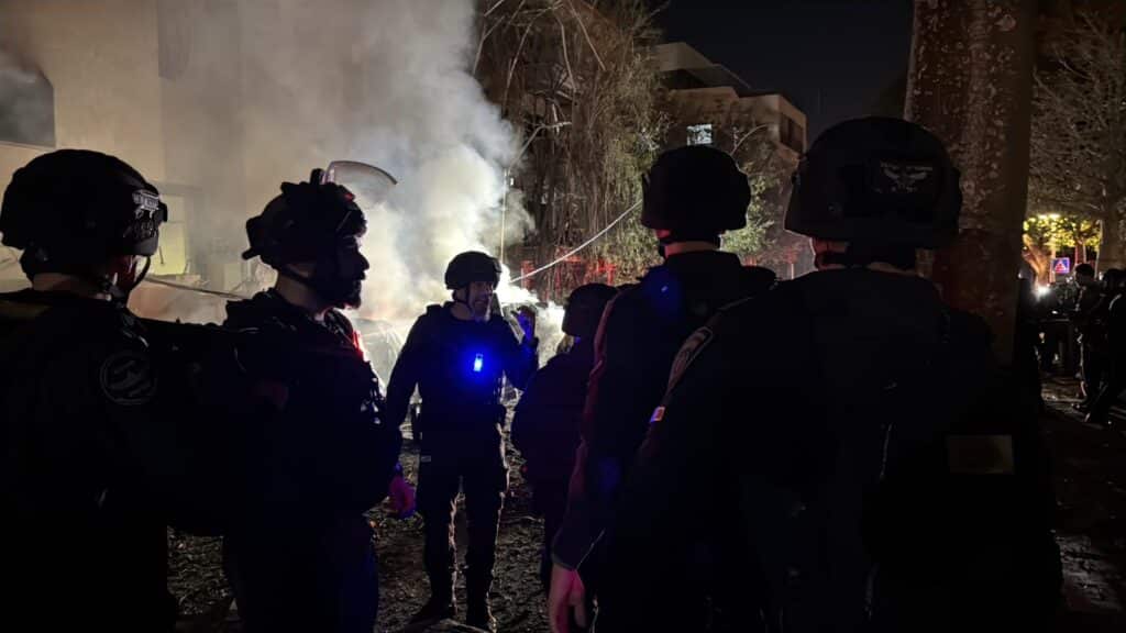 טרגדיה בתל אביב: אישה נהרגה ועשרות פצועים בזירה טרגדיה בתל אביב: אישה נהרגה ועשרות פצועים בזירה