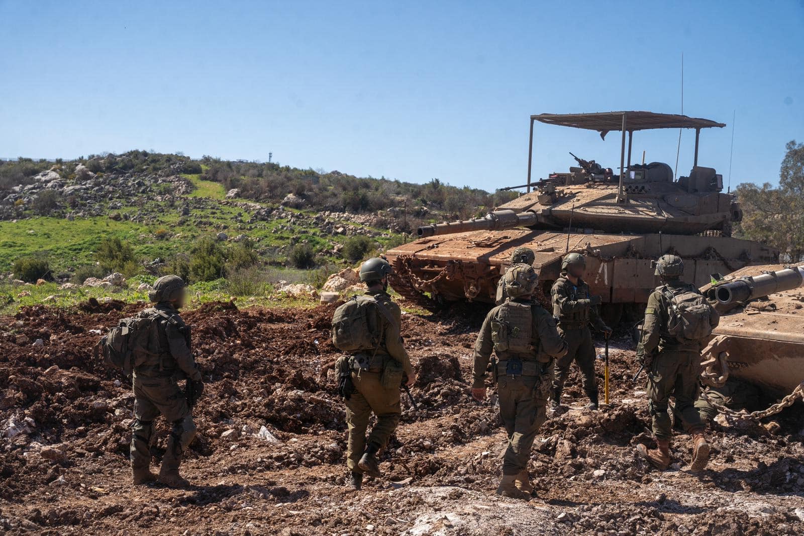 הגנה קדמית > מאות מטרות הושמדו וחוליית מחבלים חוסלה בבינת ג'בל | המחדש ...