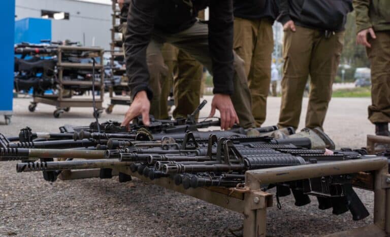 נערכים ללחימה ארוכה: צה"ל מתגבר כוחות בכלל הגזרות