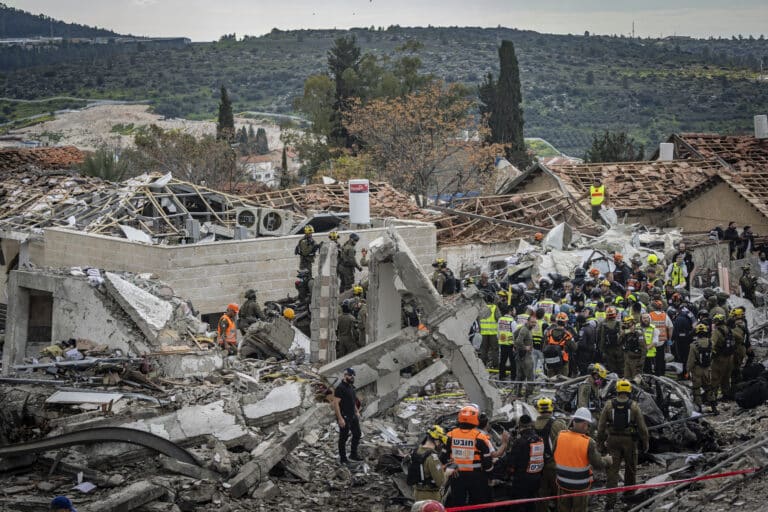 הטרגדיה בבית שמש: המיירט החטיא, הטיל פגע במקלט