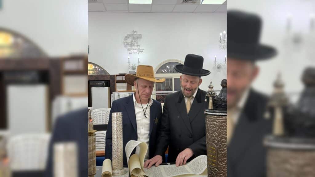 איצקוביץ': בין האזעקות לחגיגות הפורים בצל ההנחיות