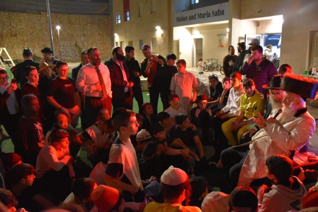 חגיגות פורים עם הגאון הרב יצחק דוד גרוסמן