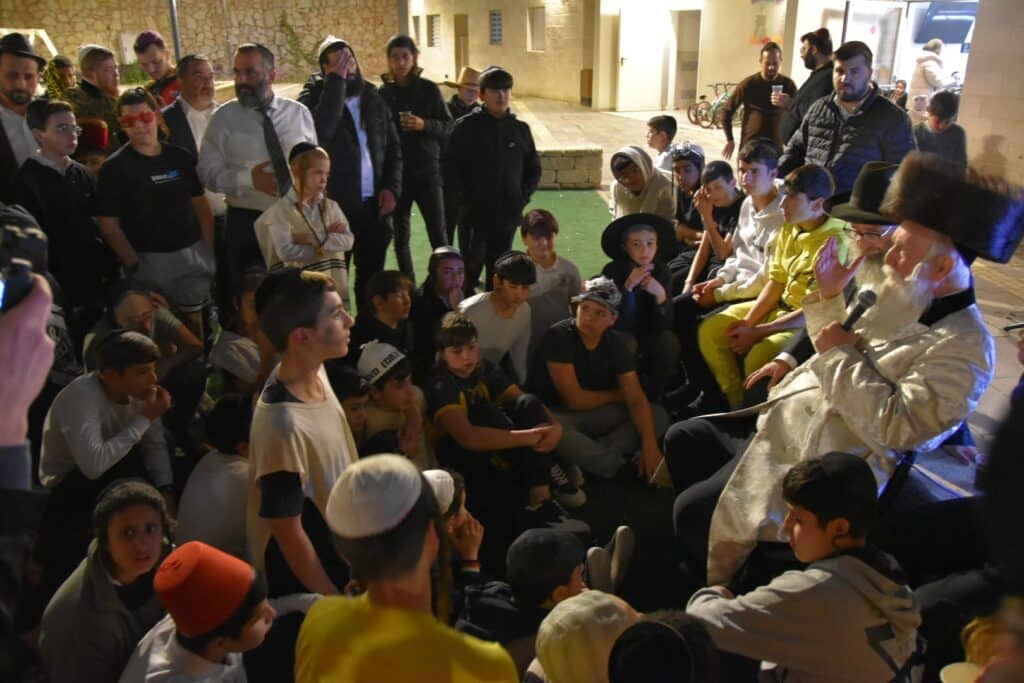 חגיגות פורים עם הגאון הרב יצחק דוד גרוסמן